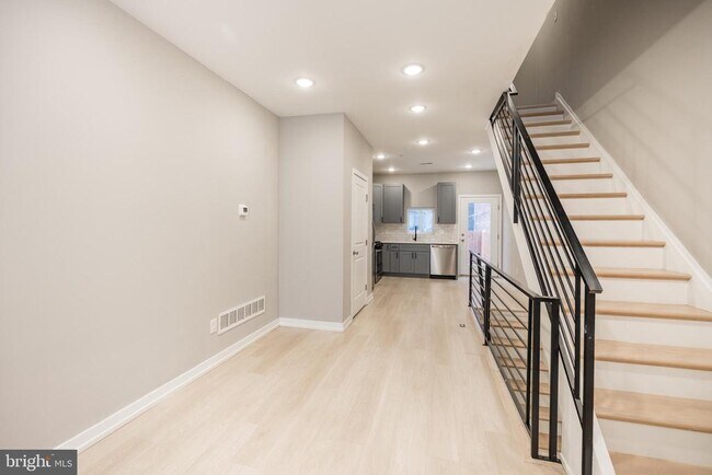 Foto del edificio - 2428 Jasper St