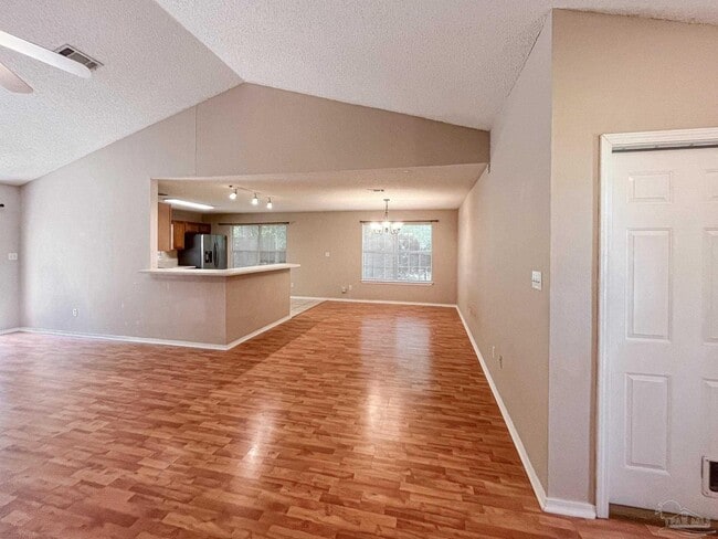 Building Photo - 902 Catskill Ln