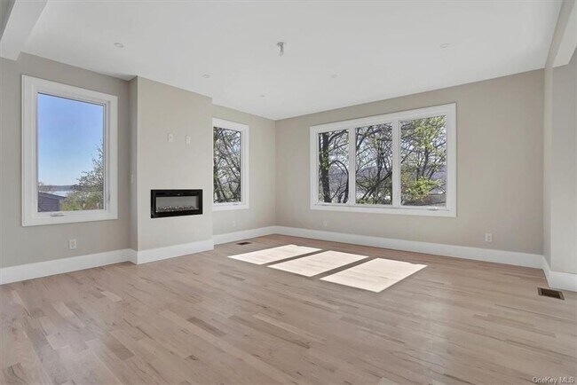 Foto del edificio - 14 Cullen Ave