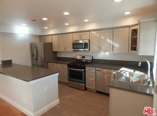 Building Photo - 2519 S Orange Dr