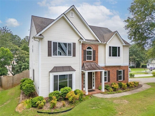Foto del edificio - 702 Ashley Glen Ln