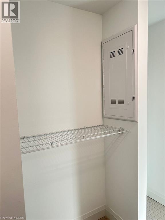 Building Photo - 1333 Weber St E