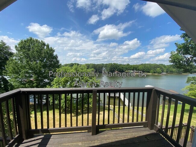 Foto del edificio - 111 Lynnbrook Ln