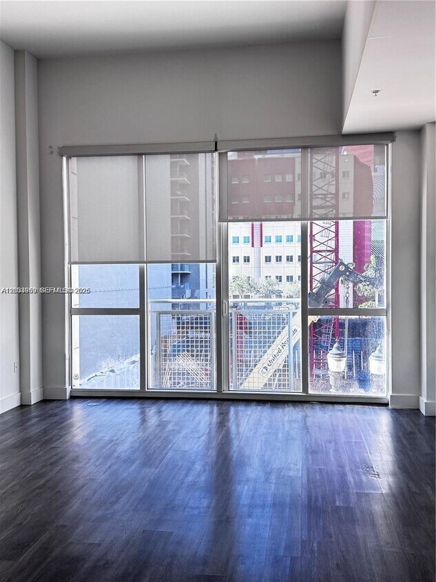 Foto del edificio - 244 Biscayne Blvd