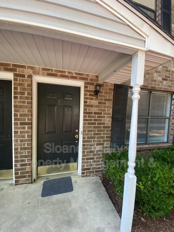 Building Photo - 6239 Lucille Dr