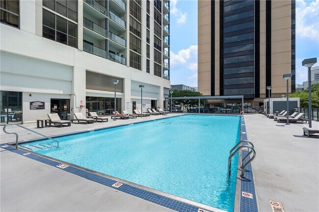 Foto del edificio - 1280 W Peachtree St NW