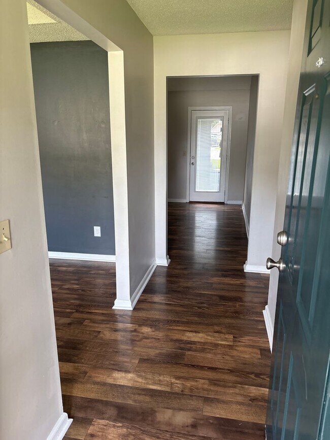 Foto del edificio - 1313 Crossgate Ct