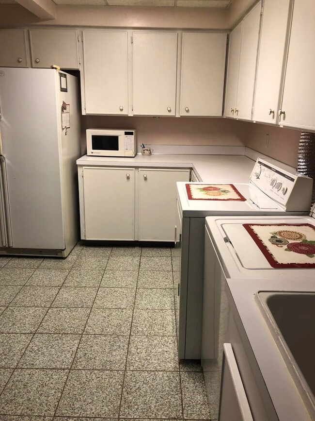 Foto del edificio - 7230 Fox Meadow Dr NE