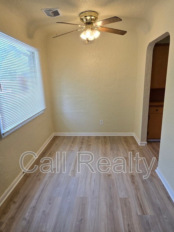 Foto del edificio - 7610 E S Riverway Ave
