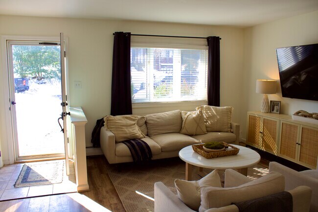 Foto del edificio - 159 Columbia Ave