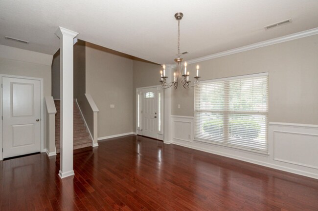 Building Photo - West Knoxville 37932 - 4 bedroom, 2.5 bath...