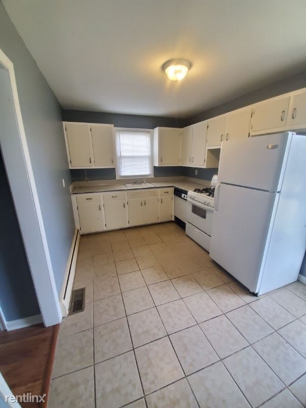 Building Photo - 2 br, 1 bath Apartment - 14 3rd ave SW