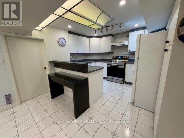 Photo du bâtiment - 4 Foxchase Dr