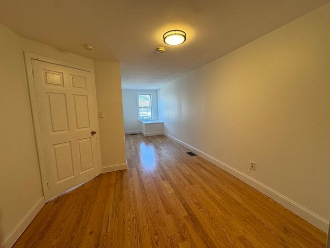 Building Photo - 205 D St
