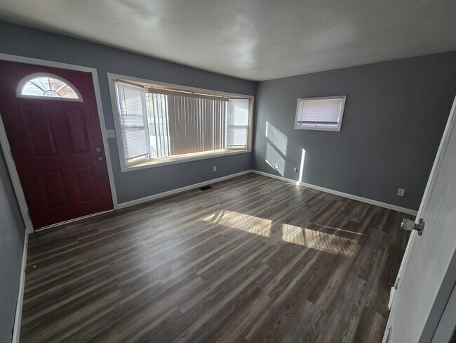 Foto del edificio - 10 McEwen Ct