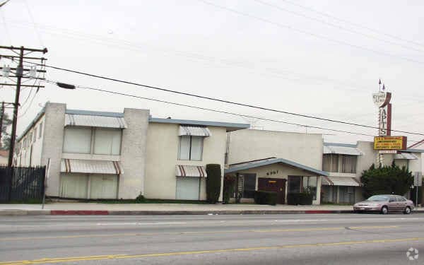 Crystal Arms - 9301 Atlantic Ave