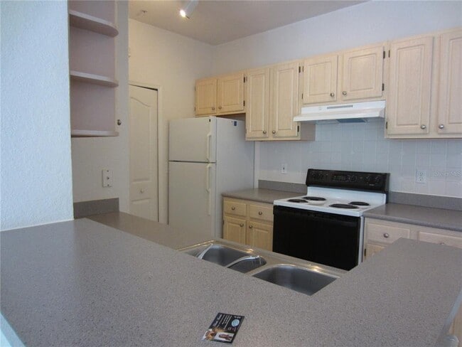 Building Photo - 8911 Legacy Ct