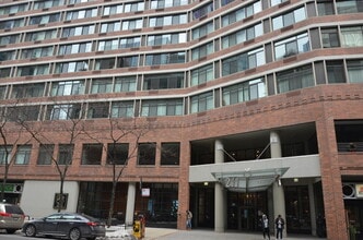 Building Photo - 211 E Ohio St