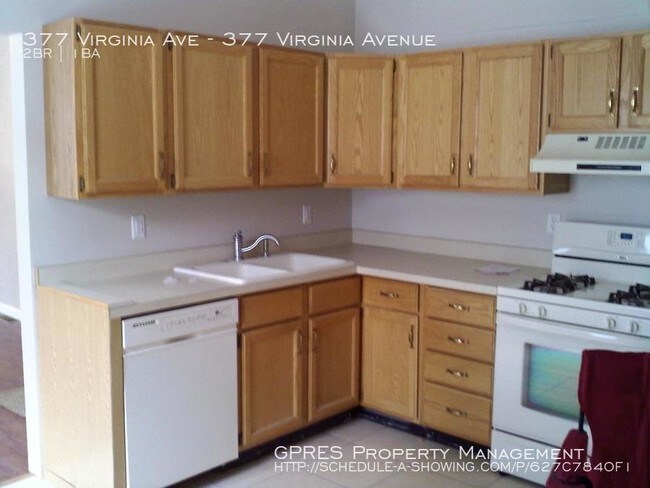 Building Photo - BEAUTIFUL OAKMONT DUPLEX Steps from the Blvd