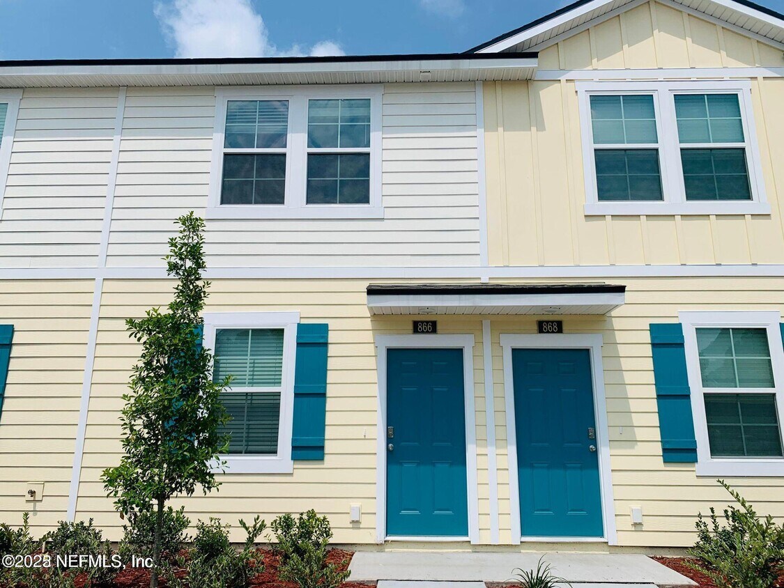 Foto principal - 864 Centennial St