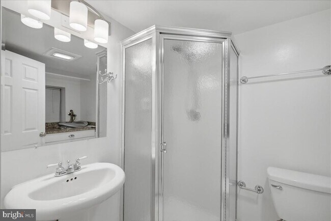 Building Photo - 4825 S 28th St