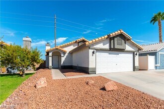 Building Photo - 5470 Chela Dr
