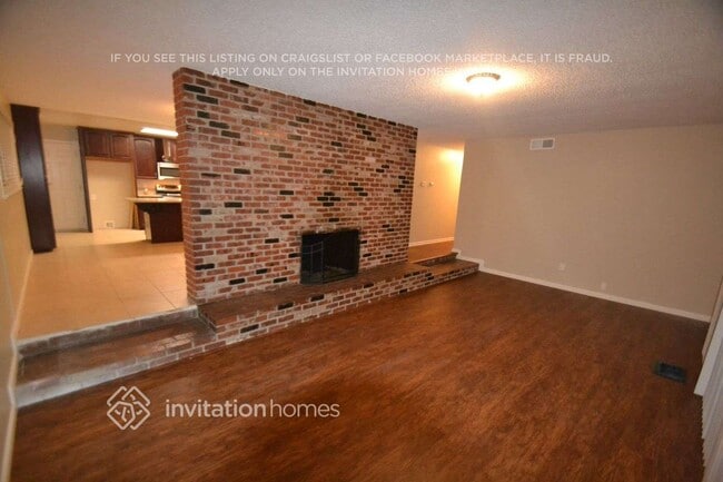 Building Photo - 9149 Thilow Dr