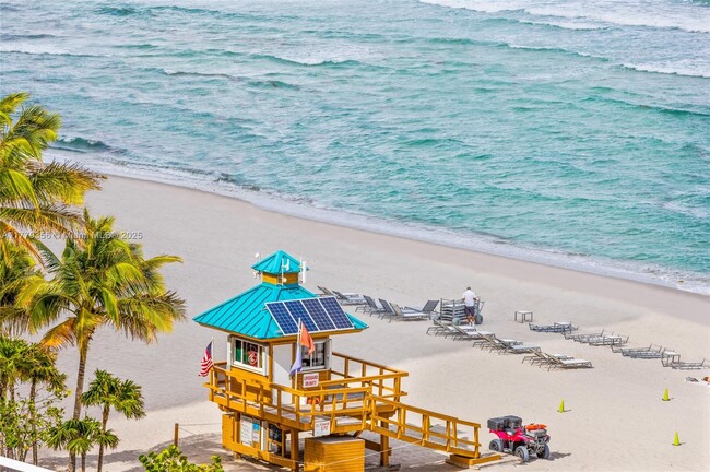 Foto del edificio - 16711 Collins Ave