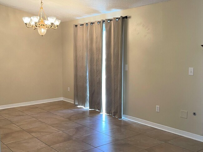 Foto del edificio - 903 Piedmont Pl