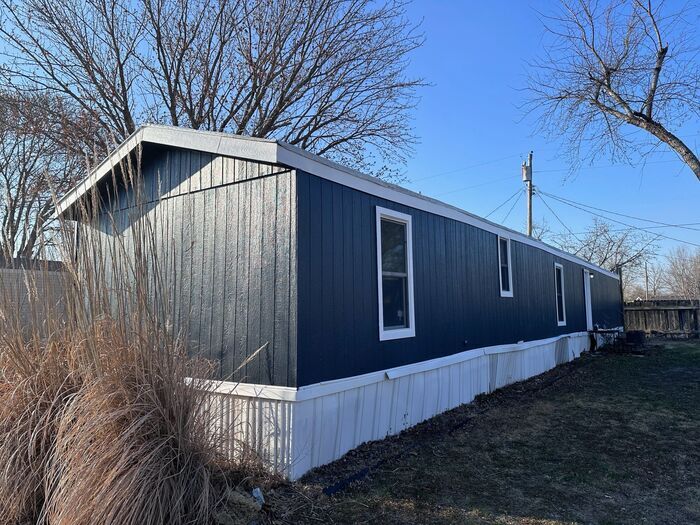 Primary Photo - 3 Bed 2 Bath Home in Manhattan, KS