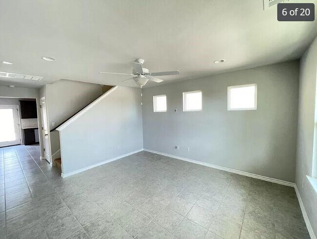 Foto del edificio - 17922 Giglio Wy