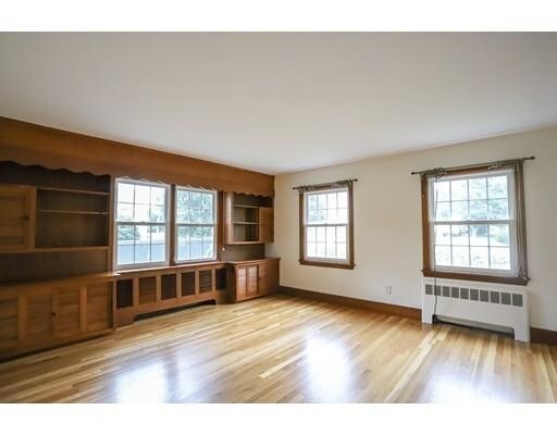 Building Photo - 32 Summer St