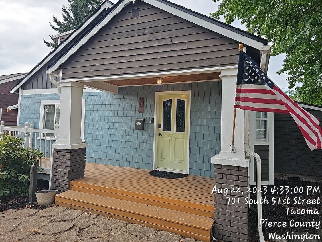 Primary Photo - Heart of South Tacoma area - 3 bedroom 1.5...