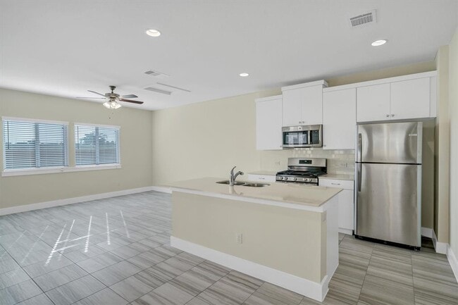 Building Photo - 314 Alamar Knot Way
