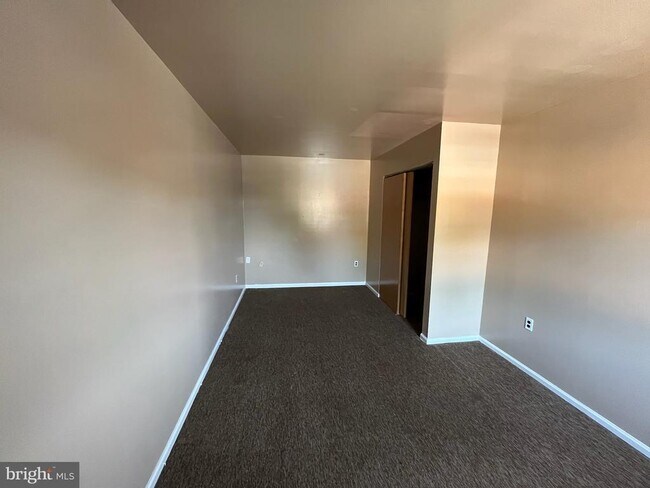 Foto del edificio - 1000 E Willow Grove Ave