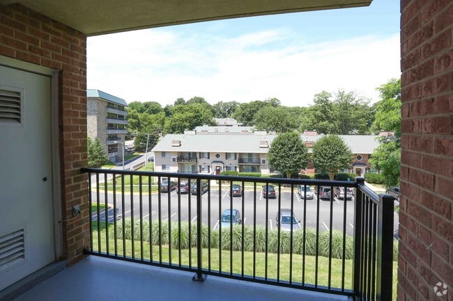 Patio - Fairfax Square Apartments