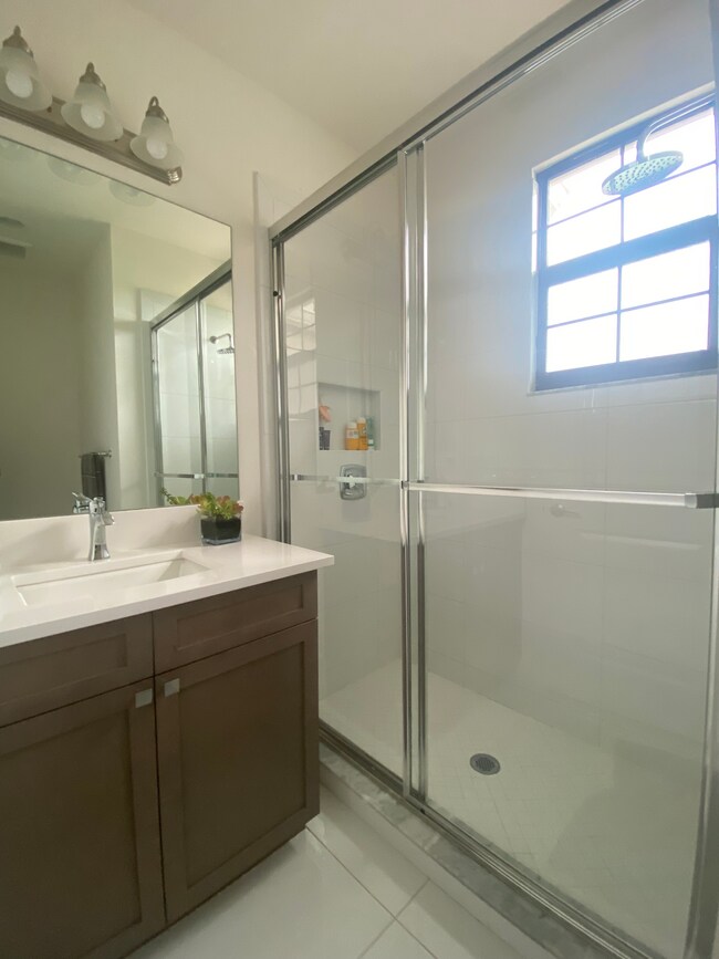 Foto del edificio - 4516 Aurora St