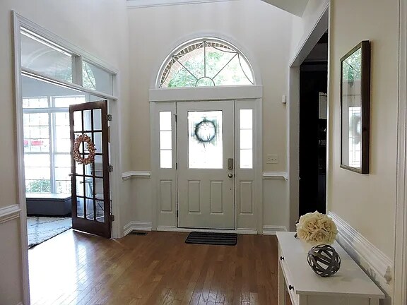 Foto principal - 603 Continental Dr