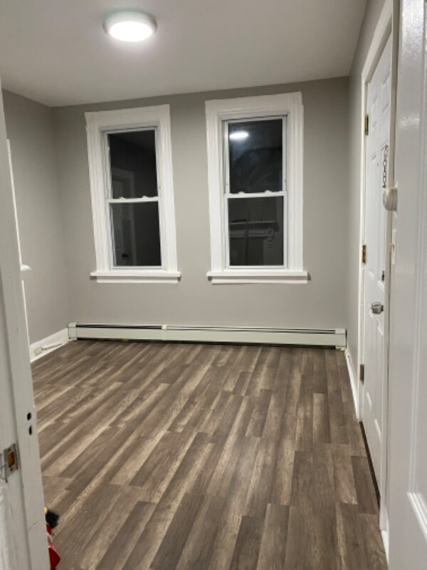 Foto del edificio - 387 Morrissee Ave