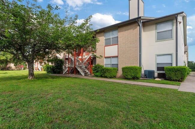 Foto del edificio - Langtry Apartments- 2 Bedroom 2 Bathroom