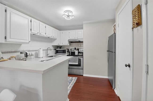 Foto del edificio - 1745 Palm Cove Blvd