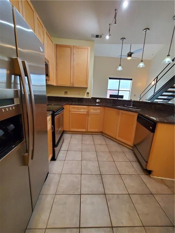 Foto del edificio - Room in Condo on 17th St NW