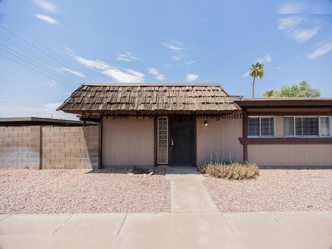 Building Photo - 922 S Acapulco Ln