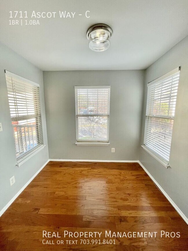 Foto del edificio - Beautifully Updated Condo For Rent In The ...