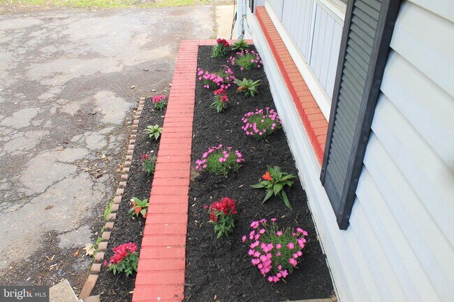 Building Photo - 91 Princeton Hightstown Rd