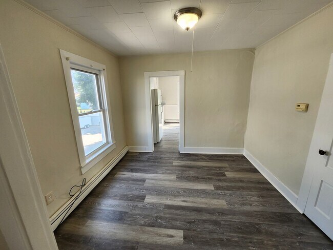 Building Photo - 14 Slater