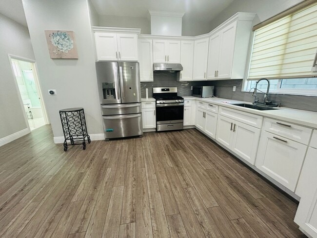 Foto del edificio - Charming 2 Bed / 2 Bath ADU for Rent – Prime Anaheim Location!