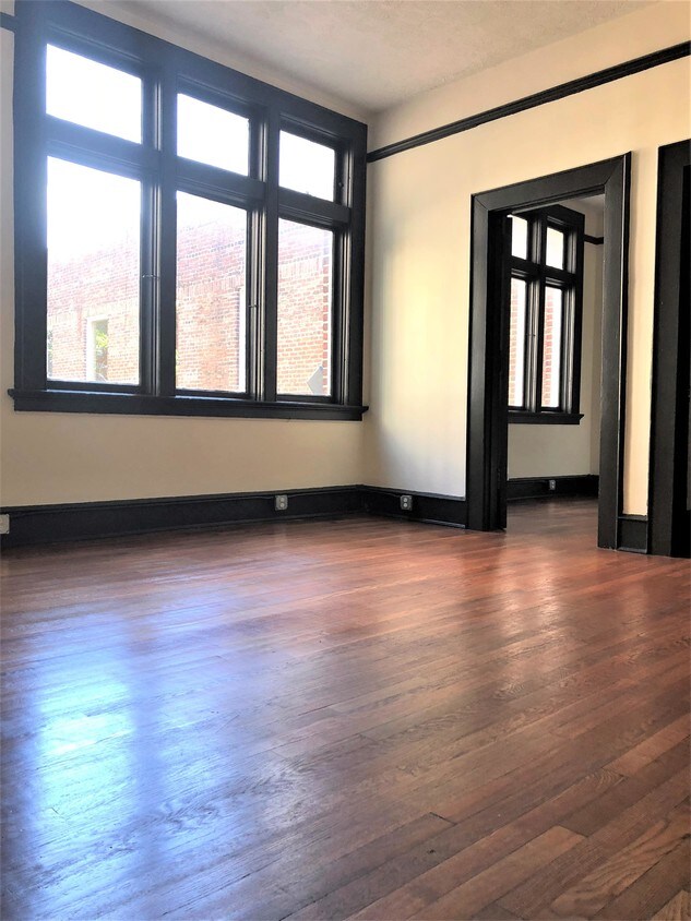 Foto principal - 131 Ralph Mcgill Blvd NE