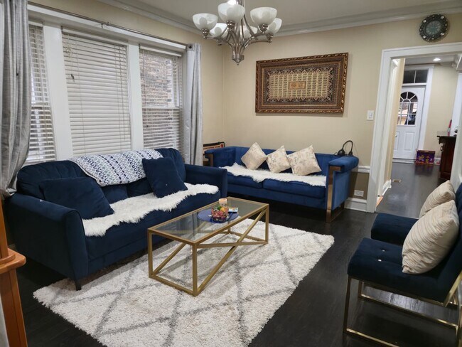 Foto del edificio - 5822 N Spaulding Ave