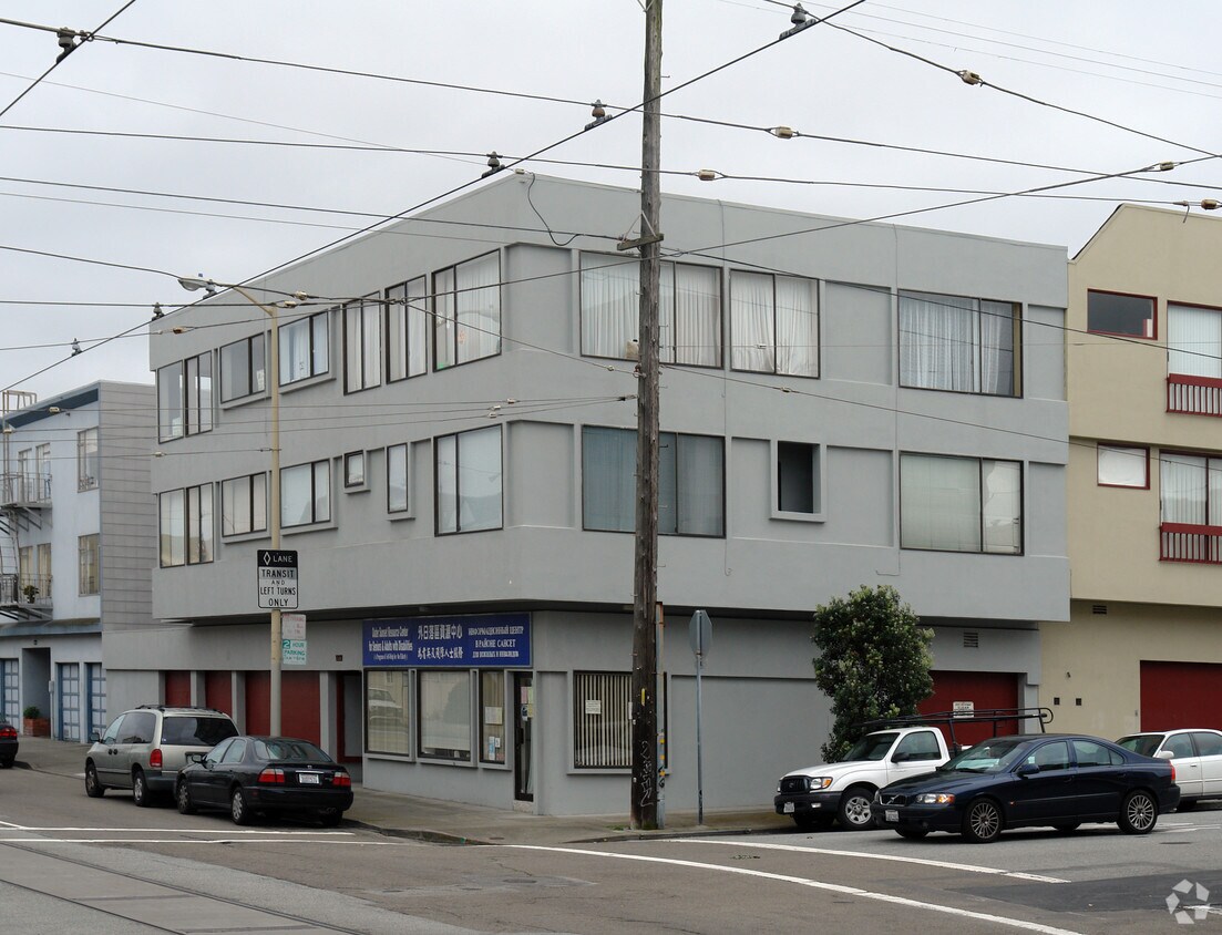 Foto del edificio - 2445-2451 Judah St
